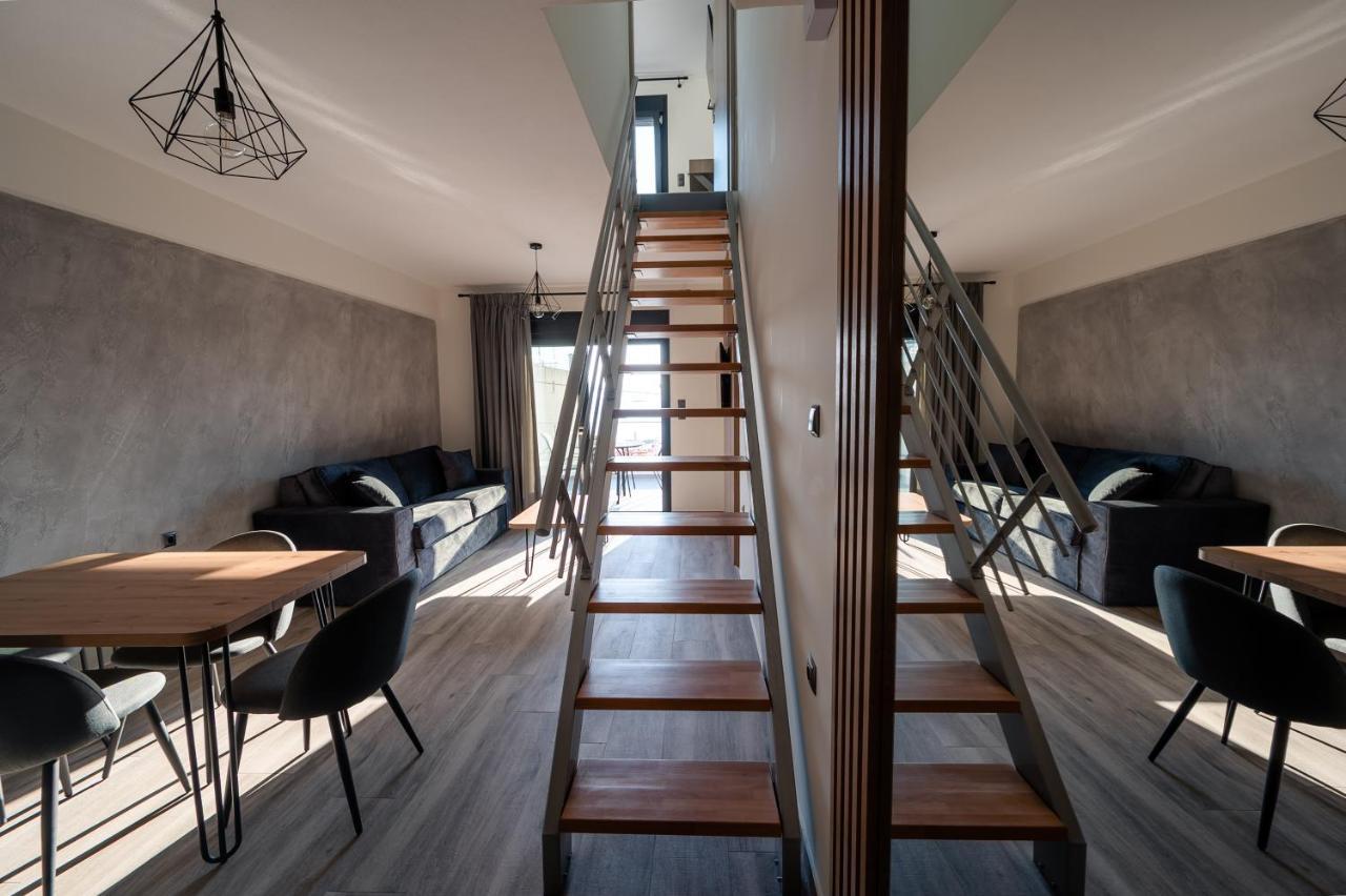 Blue Wave Luxury Suites Nea Iraklitsa Exterior photo