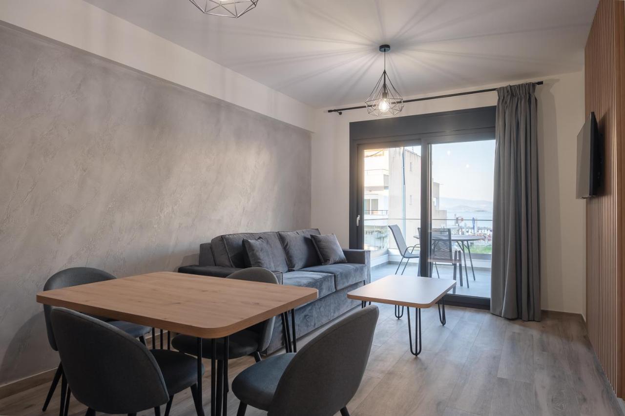 Blue Wave Luxury Suites Nea Iraklitsa Exterior photo