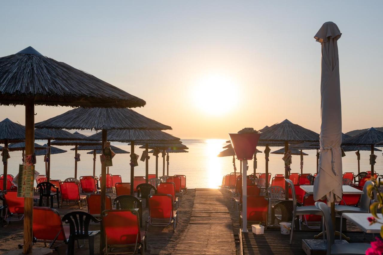 Blue Wave Luxury Suites Nea Iraklitsa Exterior photo