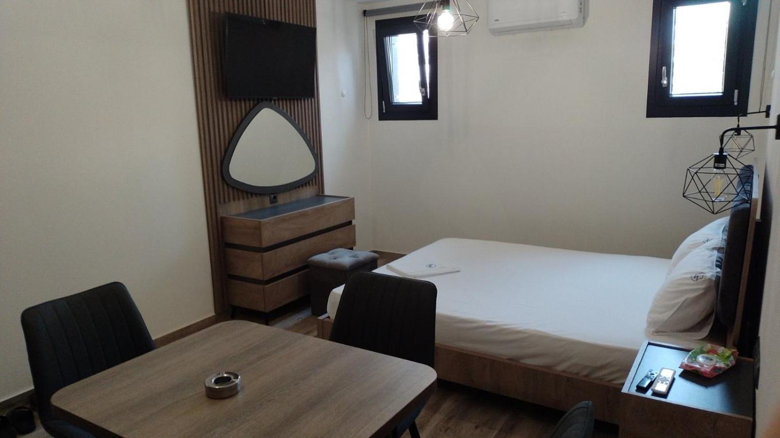 Blue Wave Luxury Suites Nea Iraklitsa Room photo